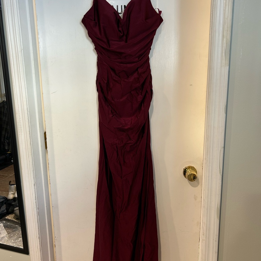 Chic Backless Burgundy Dress